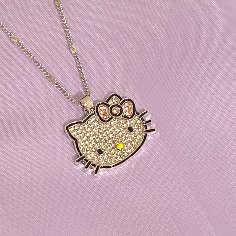 LAST ONE!! Luxury Hello Kitty necklace - Picture 8 of 13